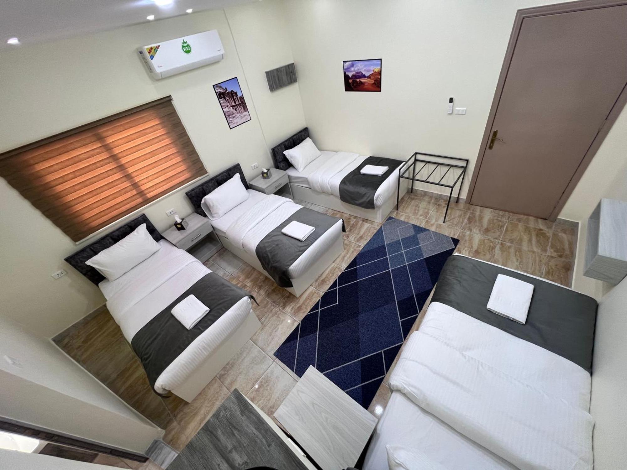 Z3 Hostel Wadi Musa Exterior photo