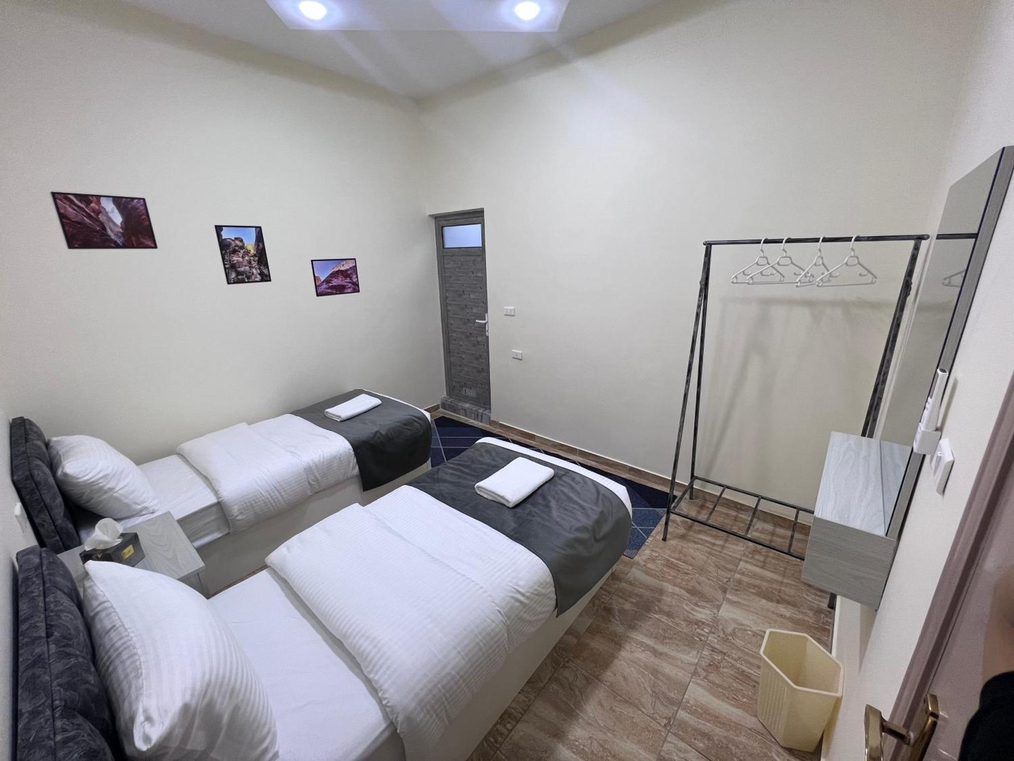 Z3 Hostel Wadi Musa Exterior photo